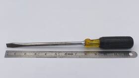 2143-8 Bridgeport Vintage Cushion Grip Screwdriver Flathead Slotted Made In Usa
