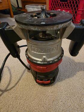 315.175040 Craftsman Pre-owned Router 1 1/2hp 25 000 Rpm