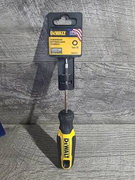 Dwht60052 Dewalt T8 X 60mm Torx Screwdriver With Soft Eady Grip Handle