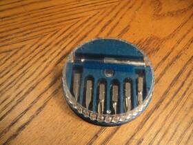Eazypower 083771433000 Vintage Screwdriver Bit Set Tool With Plastic Case 3-1/16 Inch Diameter