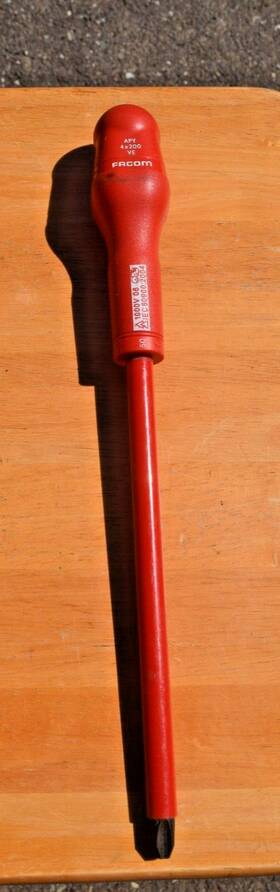 Ad0x75ve Facom Apy 4x200 Ve 50 Insulated Screwdriver 4 Way Phillips