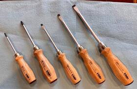 F22155 Felo German Wood Handled 5 Screwdriver Set - Phillips And Slot Very Good