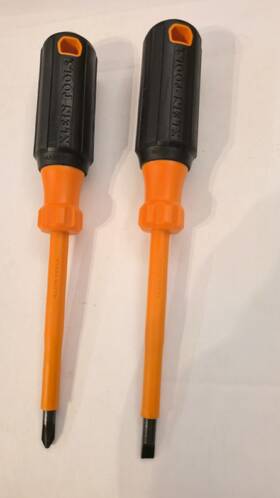 683-4 Klein Tools 682-4 Insulated Phillips Tip Screwdriver And Flat Head 683-4 Klein Tools 682-4 Insulated Phillips Tip Screwdriver And Flat Head