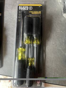 85105 Klein Tools Screwdriver Set Slotted And Phillips 4-piece New Fast Ship 85105 Klein Tools Screwdriver Set Slotted And Phillips 4-piece New Fast Ship