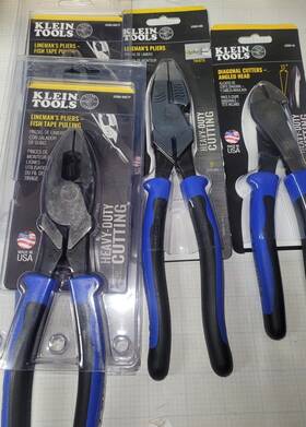 J2000-9netp Klein Tools Lot Of 4 See Description