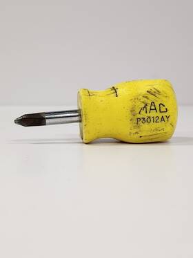 P3012ay Mac Tools Yellow Stubby Phillips Screwdriver - Made In Usa
