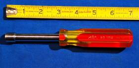 Nd10m Mac Tools Hollow Shaft 10mm Nut Driver Old Style Red And Yellow Handle