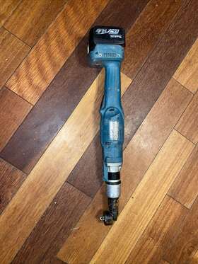 Dfl302f Makita 14.4v Li-ion Cordless 3/8 Inch Angle Torque Nut Runner - Tool Only