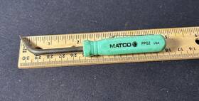 Ppg2 Matco Tools Vintage Promotional Mini Pocket Clip-on Pry Bar Green Handle