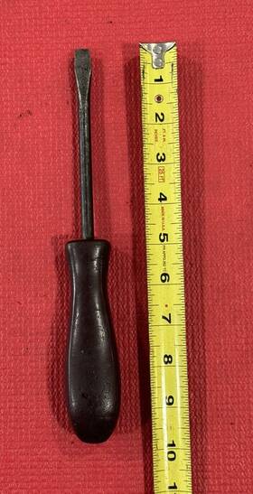 R106 Matco Tools Sdm Maroon Flat Head Slotted Screwdriver 3/8 Inch Tip Made In Usa