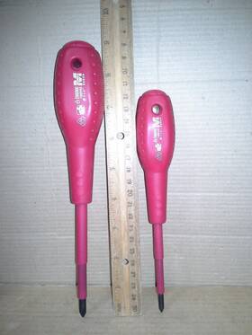 52026 Morris 52024 And Red Cushion Grip Insulated Phillips Screwdriver Vgc