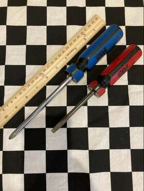 30772 Popular Mechanics Screwdrivers Heavy Duty Philips And Flathead