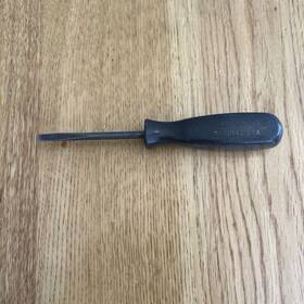 Gssd143 Snap On Gssd6 Tools - Flat Tip Screwdriver Black Shaft And Handle # Usa Gssd143 Snap On Gssd6 Tools - Flat Tip Screwdriver Black Shaft And Handle # Usa