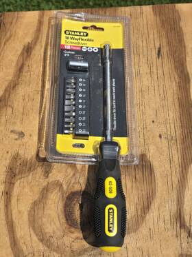 62-508 Stanley Nos 10 Wayflexible Flex Screwdriver With Cushion Grip And Bits