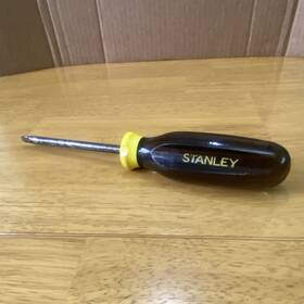 65-302 Stanley Phillips Screwdriver Yellow And Brown Handle Steel