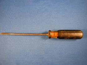 66-186 Stanley Vtg Usa 100 Plus Yellow And Black Handle Flathead Screwdriver