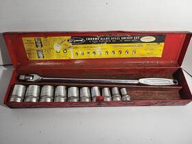 H2950 Swing Vintage Wizard Chrome Alloy Steel Socket Set. 10 Piece Plus Handle. 1/2 Inch