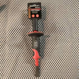 50534 Tuff Stuff 1/2 In Cold Chisel With Hand Protector Powder Coated Black/red