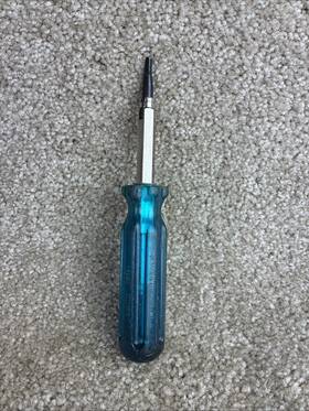 70341 Vaco 4in 1 Screwdriver Clutch Head/square Bits