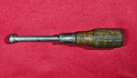 3411 Walden Worcester Vintage Spintite 11/32 Inch Nut Driver #3411 - Usa Made With Wooden Handle