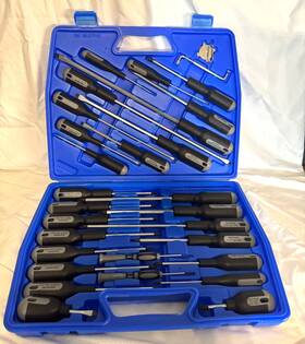 4yp45 Westward 30 Pc. Screwdriver Set - With Hard Case