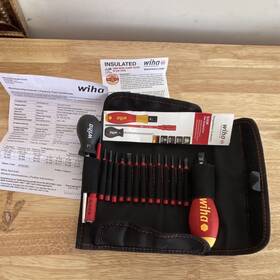 02407413 Wiha Torquevario S Electric 15-piece Insulated Driver Set With Bits 02407413 Wiha Torquevario S Electric 15-piece Insulated Driver Set With Bits