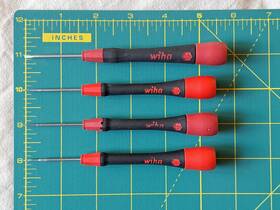 26029 Wiha Picofinish Slotted Screwdriver 1.2 1.5 1.8 2.0 Mm Set Of 4
