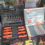 Pittsburgh 32 Pc Screwdriver Set - Tpr Handles, Carrying Case, Carbon Steel. Fixed Price $8.00.