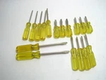 Lot Of 17 Pratt-read Usa Phillips & Flat Head Screwdrivers Yellow Handle. Fixed Price $109.95.