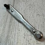 General Tools 807SX Ratchet Offset Screwdriver Flat/slotted & Phillips Blades. Fixed Price $16.24.