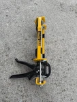 Specialty Yellow Droplets Dual Cartridge Applicator #DC600 Excellent Condition. Fixed Price $51.00.