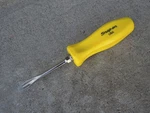 Snap-on SDD2A Standard Slotted 3/16 Tip Blade Yellow Hard Handle Screwdriver Usa. Fixed Price $69.99.