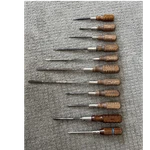 Irwin 800 Series Wood Handle Screwdriver Set 11PC Slotted/phillips Made Usa. Fixed Price $35.00.