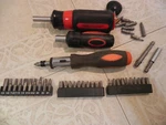 Lot Of 3 Ratcheting Screwdrivers With Bits Works Good. Fixed Price $12.95.