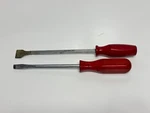 2PC Mac Tools Usa PJR6A Flat Screwdriver & Kd 485 Carbon Scraper. Fixed Price $24.99.